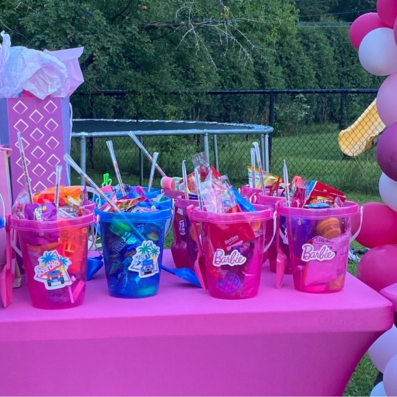 Other - Barbie & Ken Party Favor Buckets (8)
